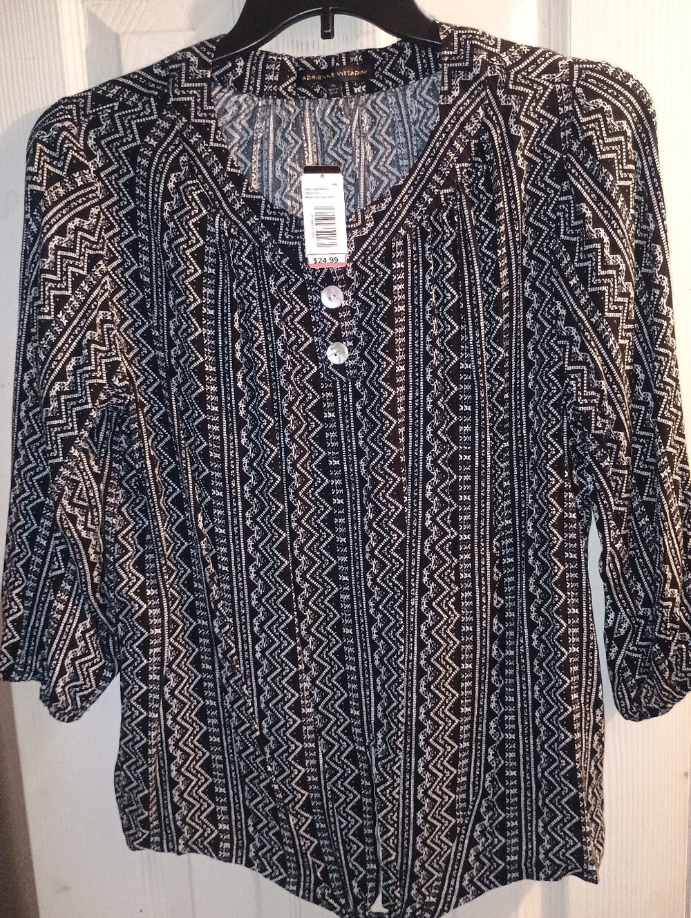 Adrienne Vittadini Black & White Patterned Long Sleeve Henley
